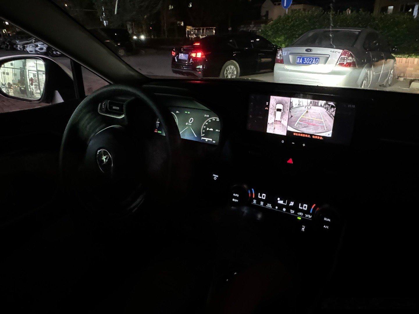 开了圈的混动RAV4，新车只跑了150多公里，表显油耗4.8，确实省油，比我摩托