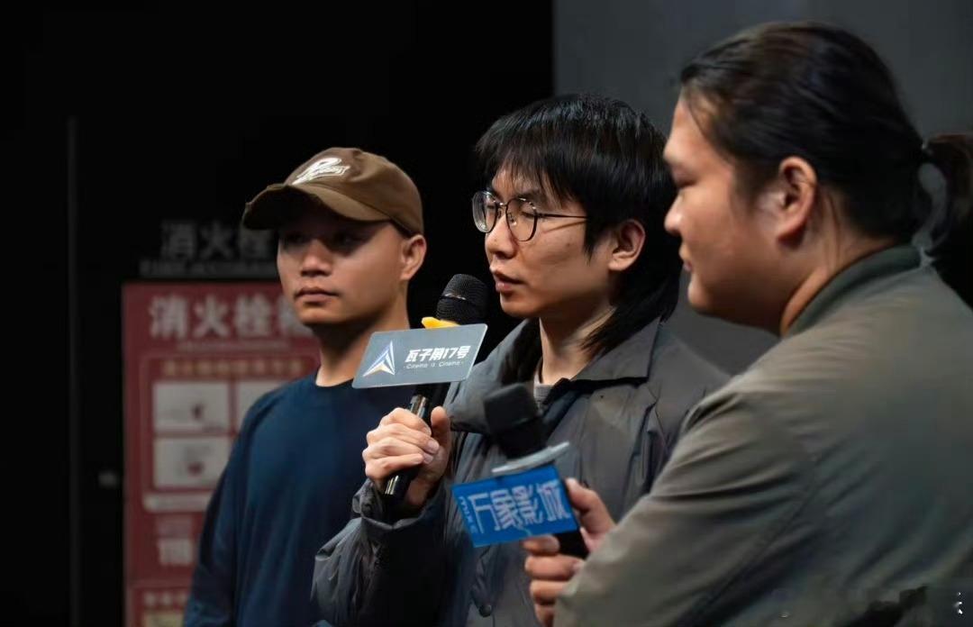 导演张中臣患白血病中国电影导演协会为张中臣募捐7日，发文为青年导演张中臣募捐，张