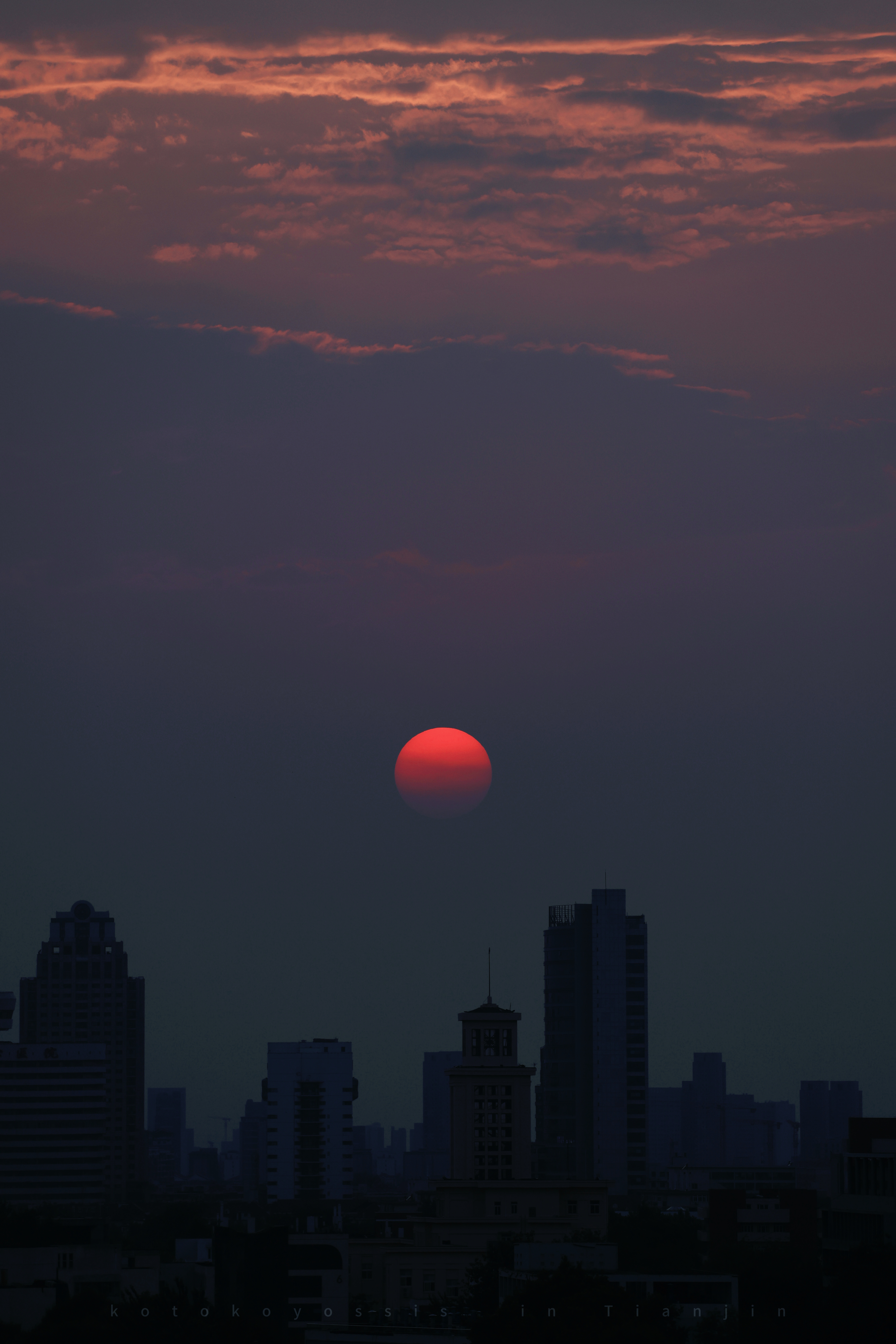 今天的夕阳是鸭蛋黄儿  ​​​