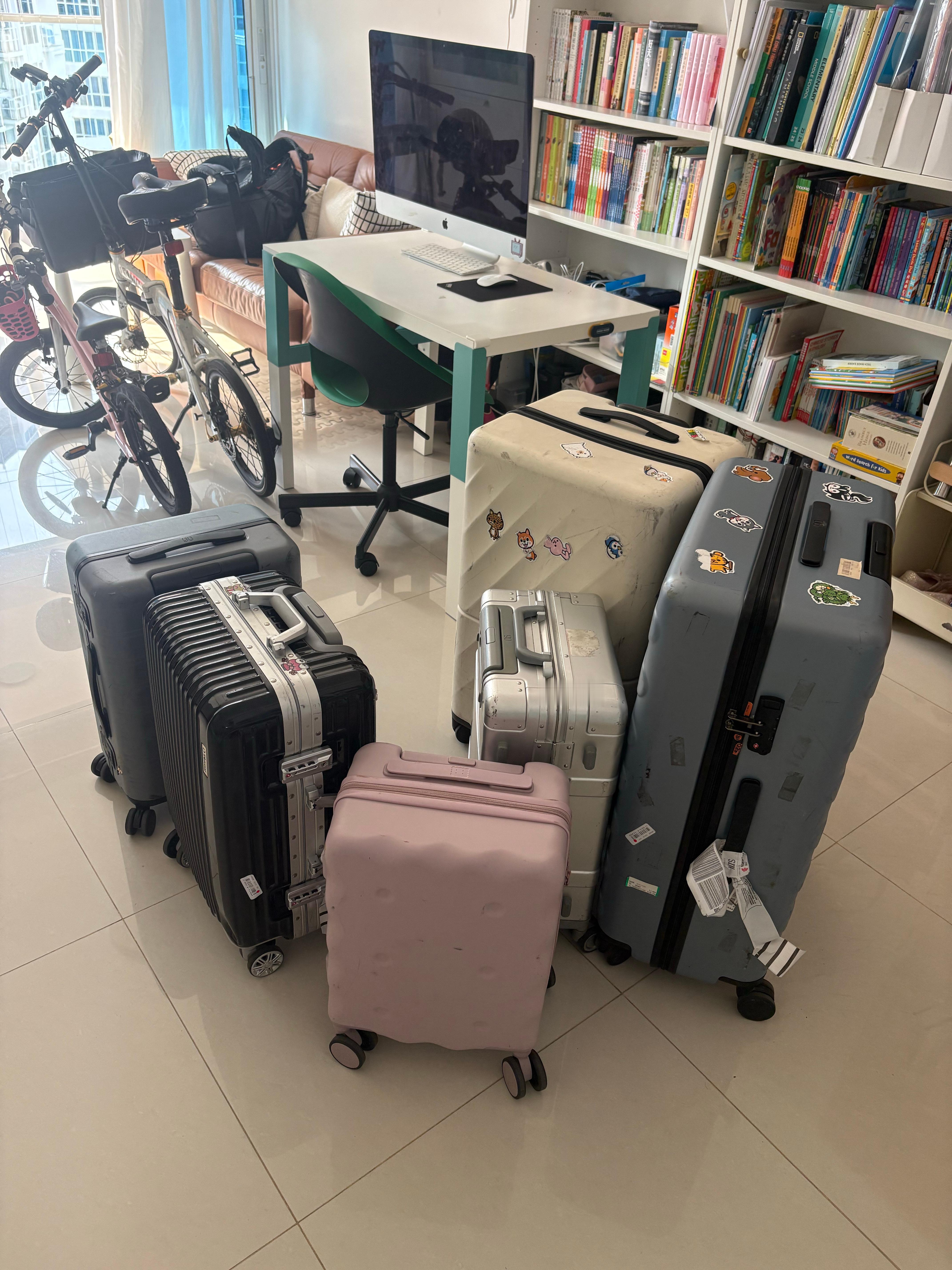 到了。刚才机场愣了一会儿，一直想不起来打车软件叫什么接下来收拾这六个箱子也是一个