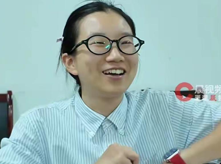 长沙医学院最近火了，因为该校第一临床学院学生曾欣，是建校以来第一个考上北京大学研