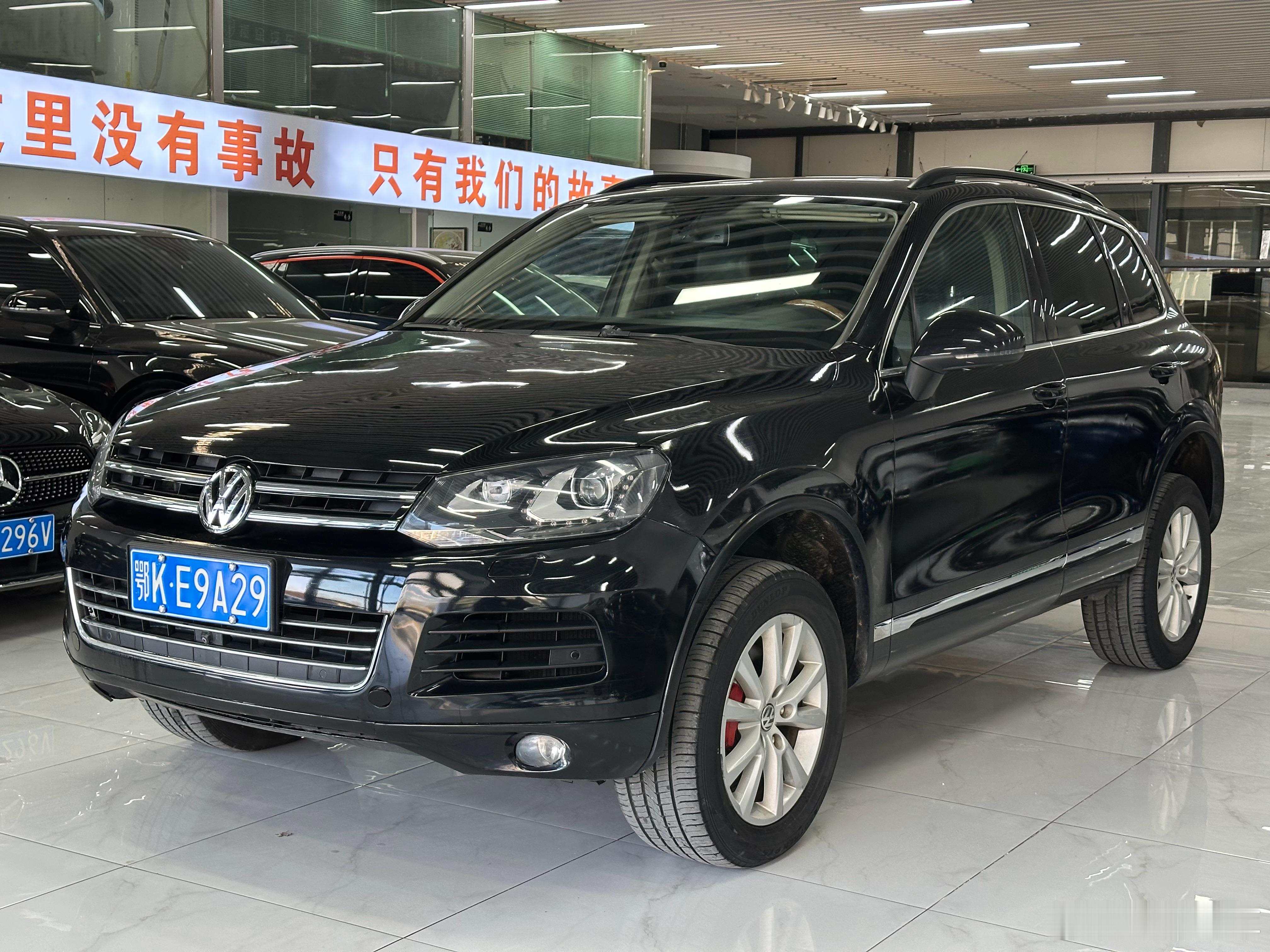 两万多块钱收的大众途锐 虽然收车过程有点曲折 但是结局挺完美 今天花了30块钱洗