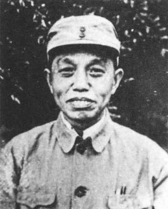 1953年2月，毛主席来到南京视察，谭震林全程陪。众人谈话时，毛主席突然转头看向