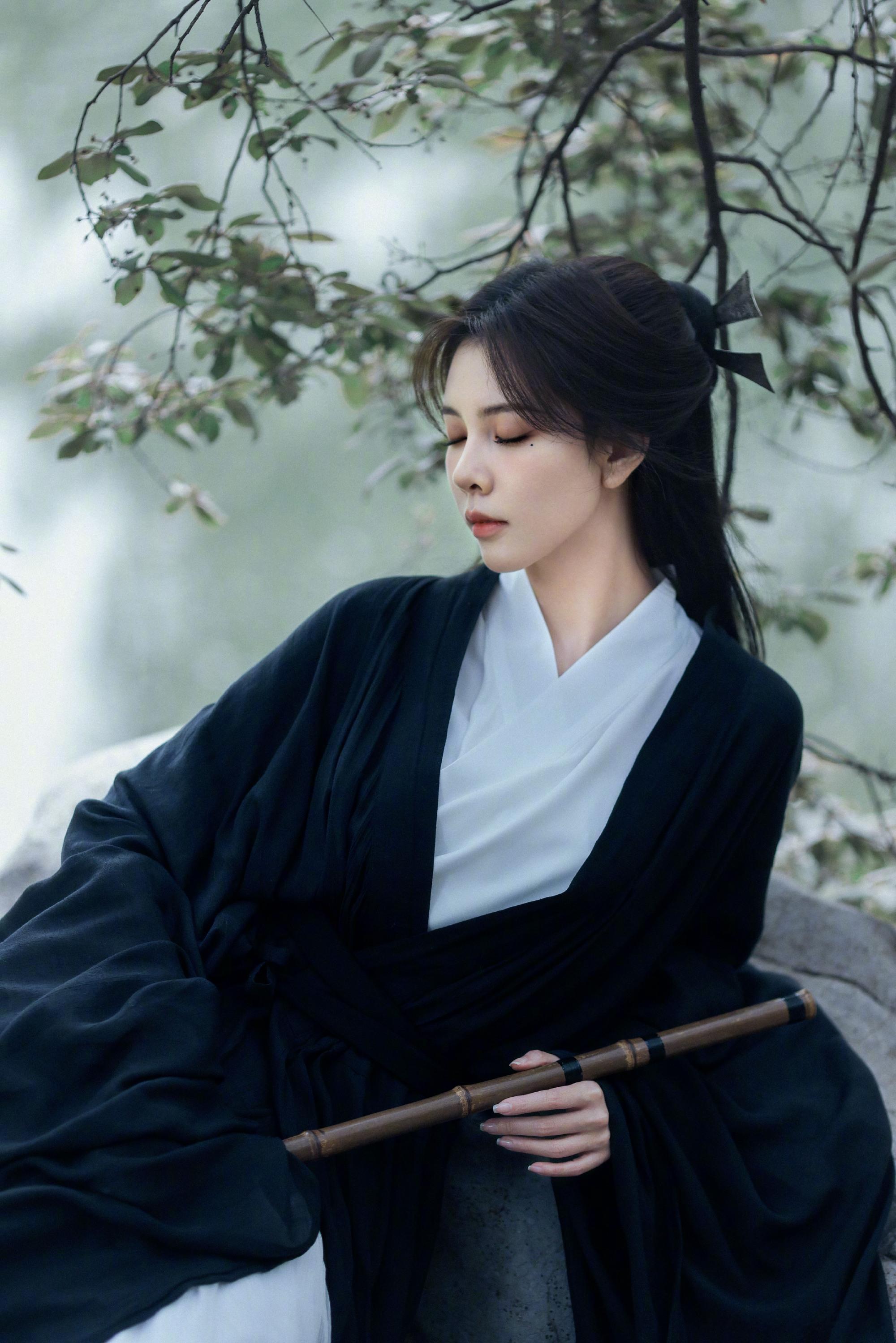 #删掉吧为了宋妍霏# 这个回复蛮好笑的，不过想说宋妍霏的古装我还挺喜欢，满满的辨