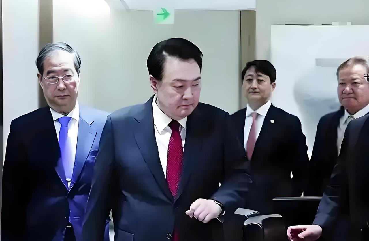 尹锡悦恐怕看到韩德洙被韩国检方要求判刑时间，会立即崩塌了吧。

据韩国媒体称，韩