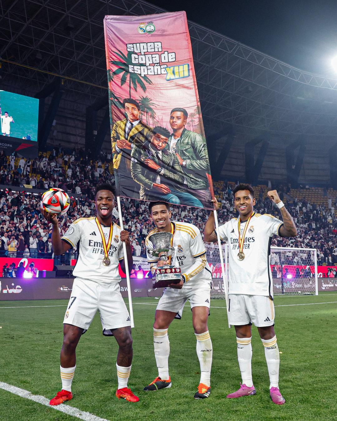 目前来看，2027年西班牙超级杯对阵：半决赛1：皇家社会 vs 皇马半决赛2：巴