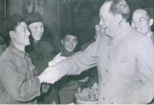 毛主席60多年前的一句话，今天看太神了！
 
你敢信？早在几十年前，毛主席就把今