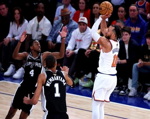 主场变客场，居然还能听到自家球迷的欢呼，这画面你敢信？
NBA总决赛G5，马刺主