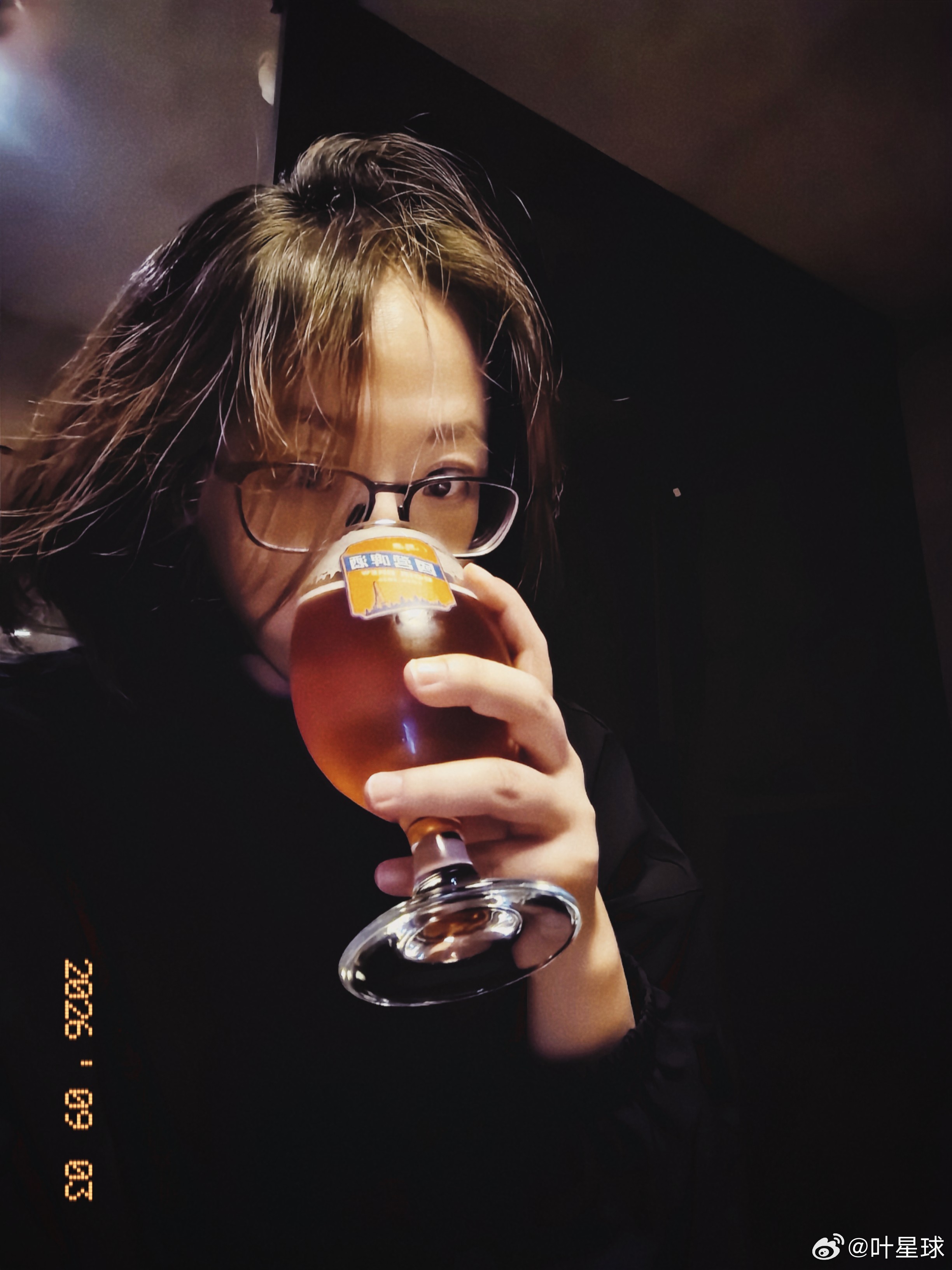 结婚纪念日被各种杂事搅和的乱七八糟，但也吃了顿漂亮饭儿晚上喝了杯小酒，体重也比十