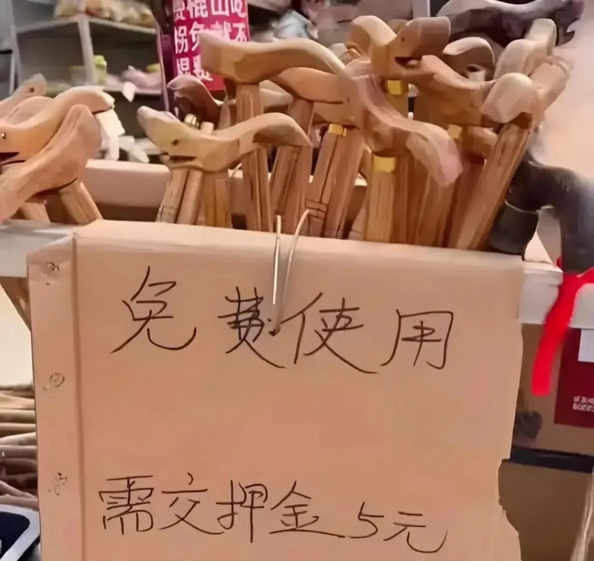 去过泰山的网友，除了被这里的巍峨山势、险峻峭壁，以及丰富的人文历史深深吸引之外，