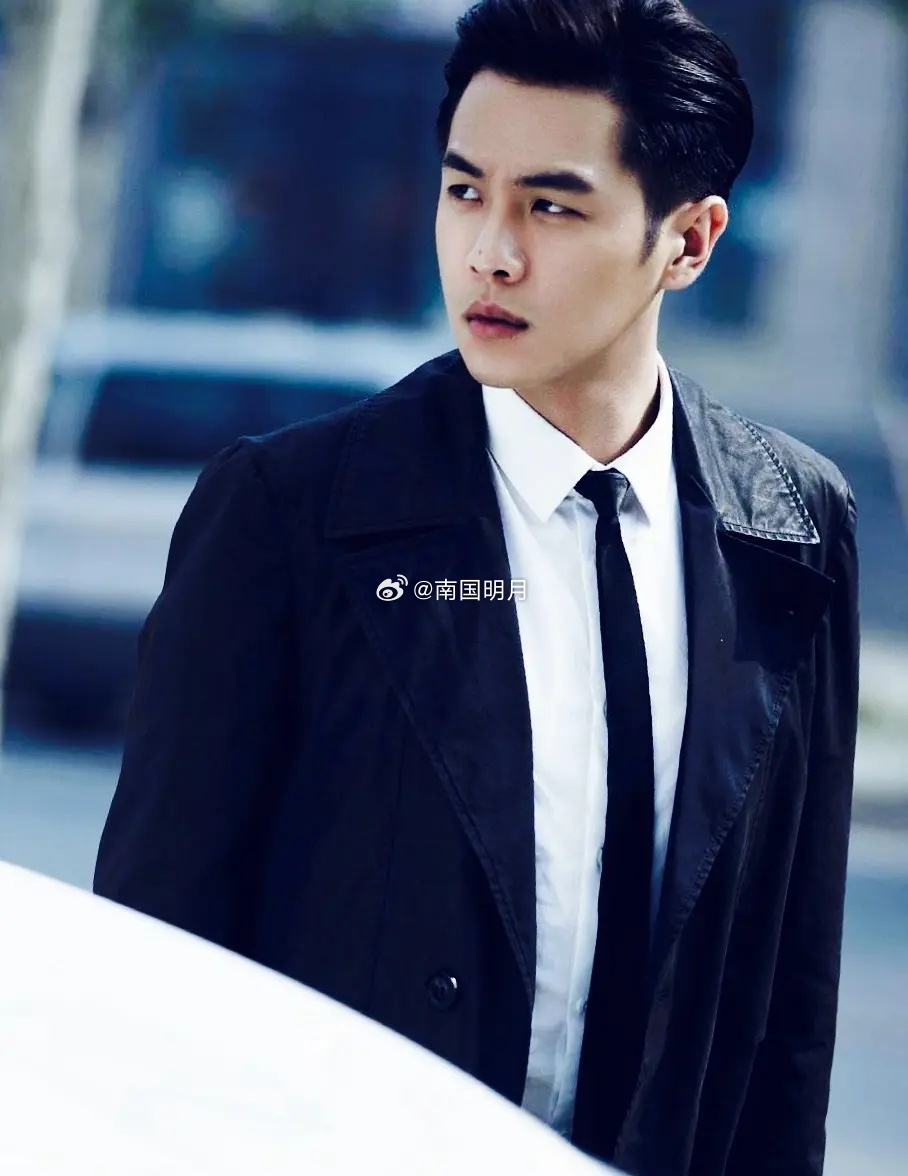 电视剧《天工之城》男主：张若昀题材：古装、历史导演：郑晓龙(后宫·甄嬛传)编剧：