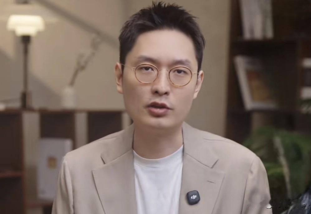 产业观察者温义飞观点：几万块国产代步电车，掀翻海外车企老规矩
 
谁也未曾料到，