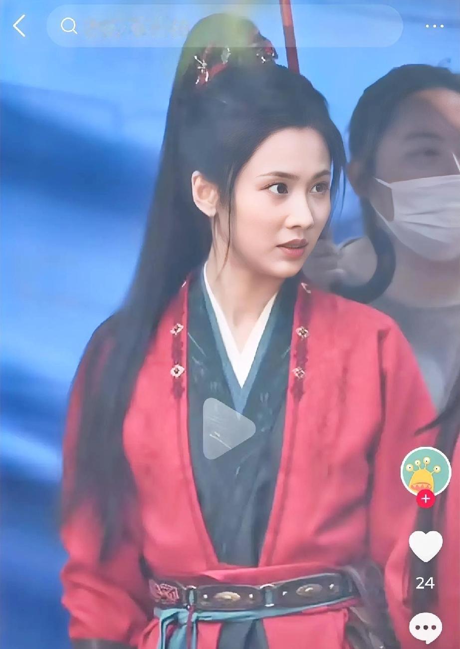 张慧雯《天都异闻录》拍摄现场！颜值太高了，什么角度拍都好看，漂亮的眼睛扑闪扑闪的