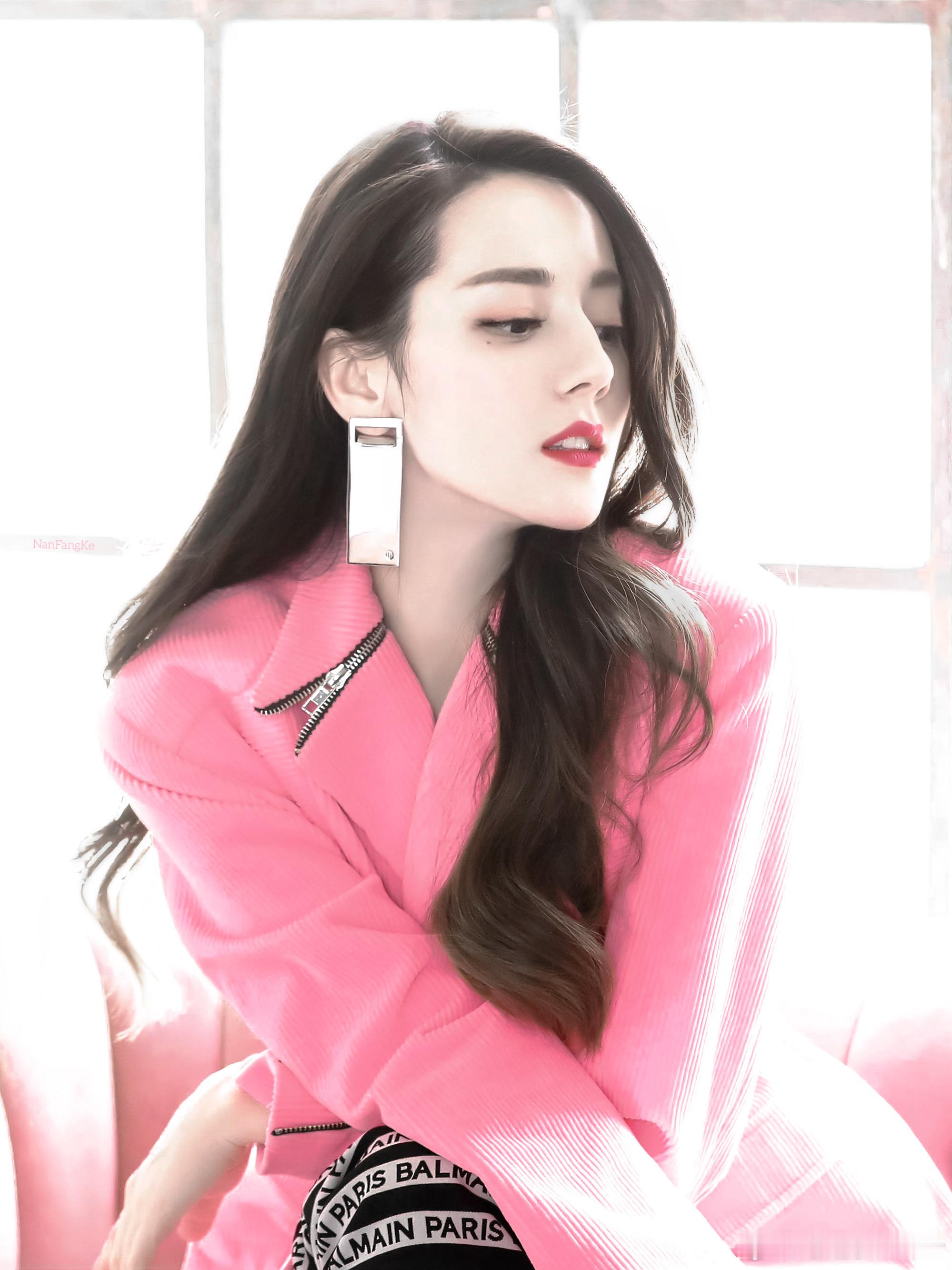 迪丽热巴[超话]迪丽热巴钰珑 dlrb 迪丽热巴功夫女足 dlrb 迪丽热巴卫蓝