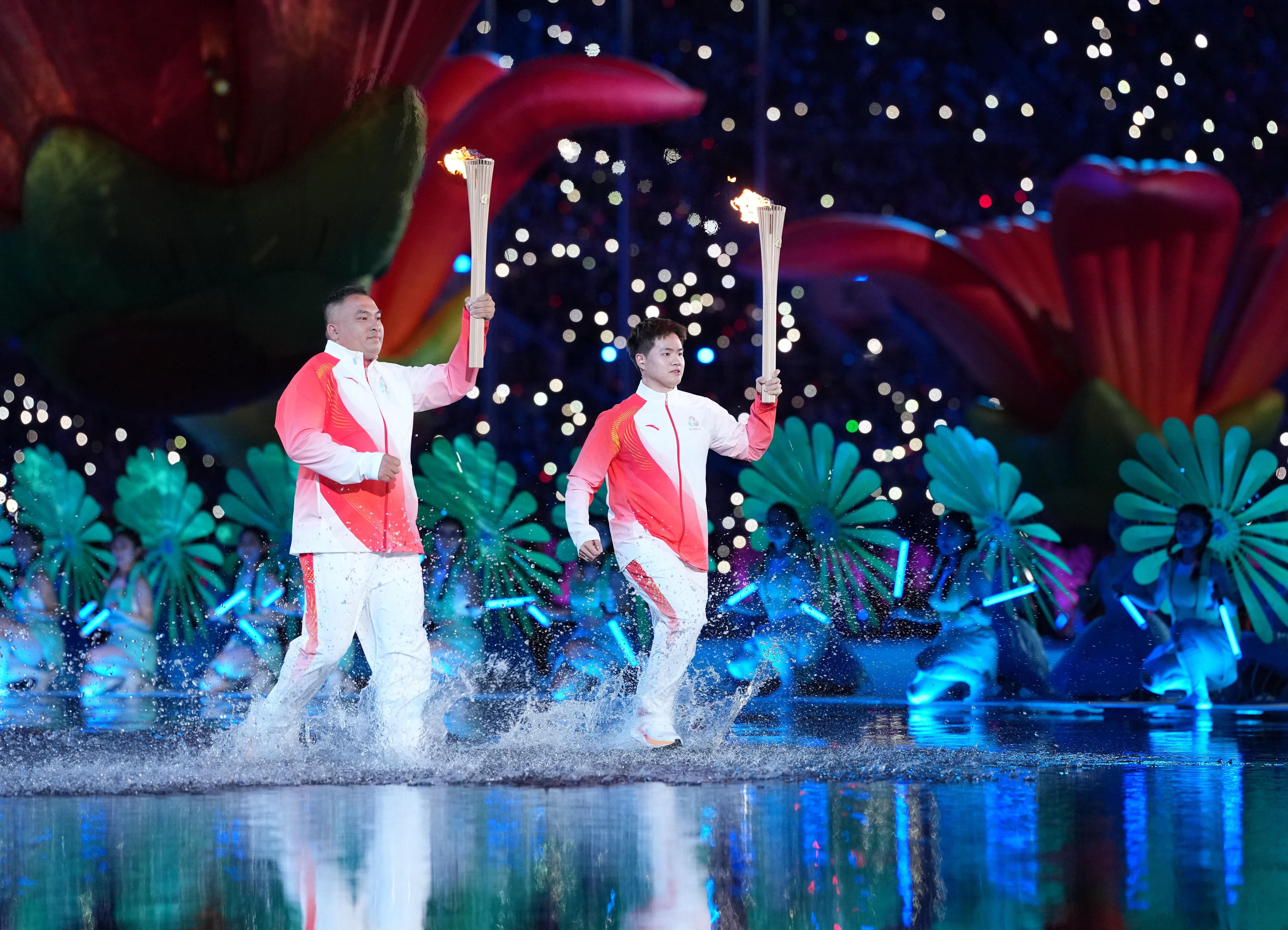 [独家专访]梁伟铿：火炬传递前房间反复操练，全运会目标冠军！