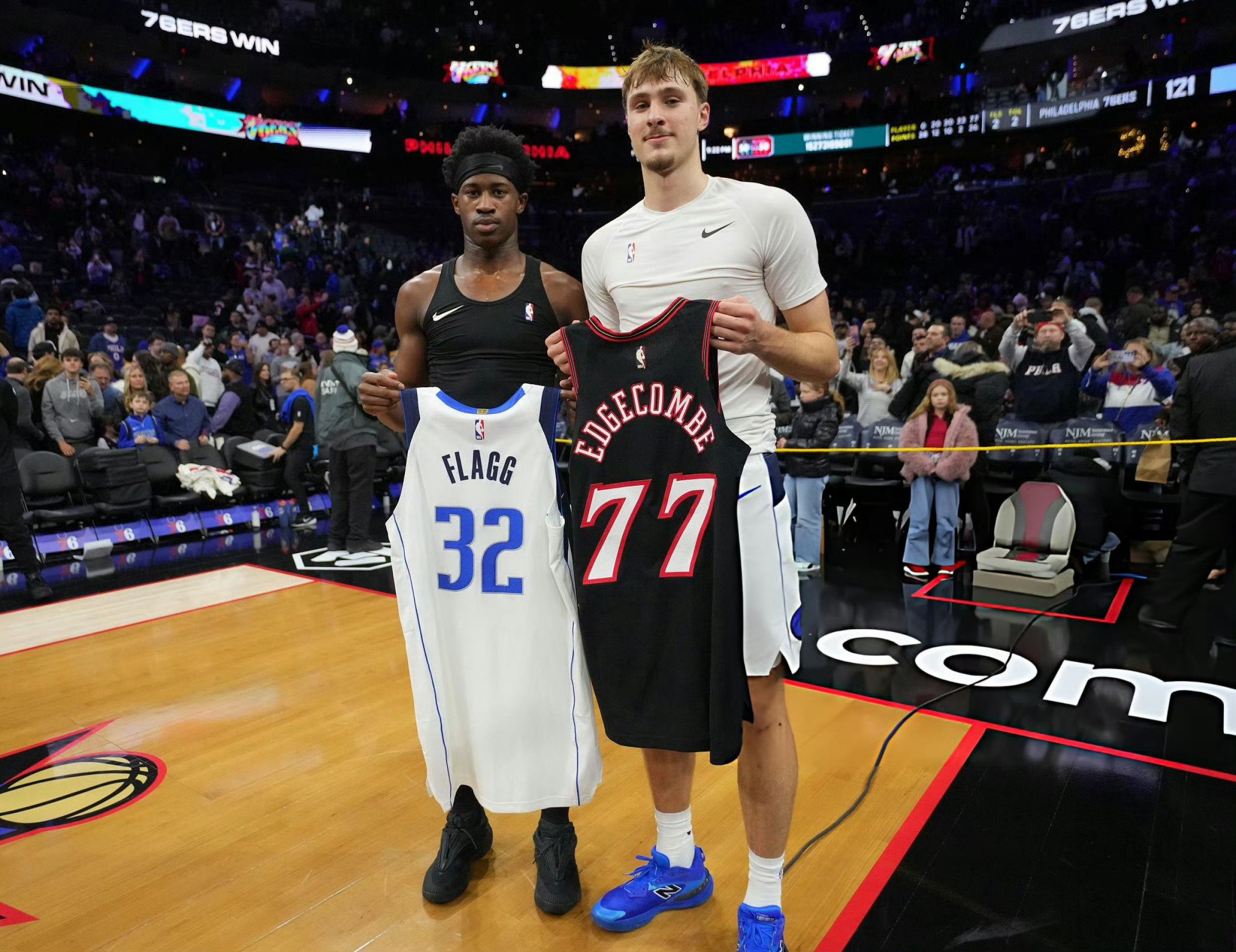 弗拉格谈与埃奇库姆的对决：我觉得我们都打出了出色的表现。今天他发挥得很出色，进攻