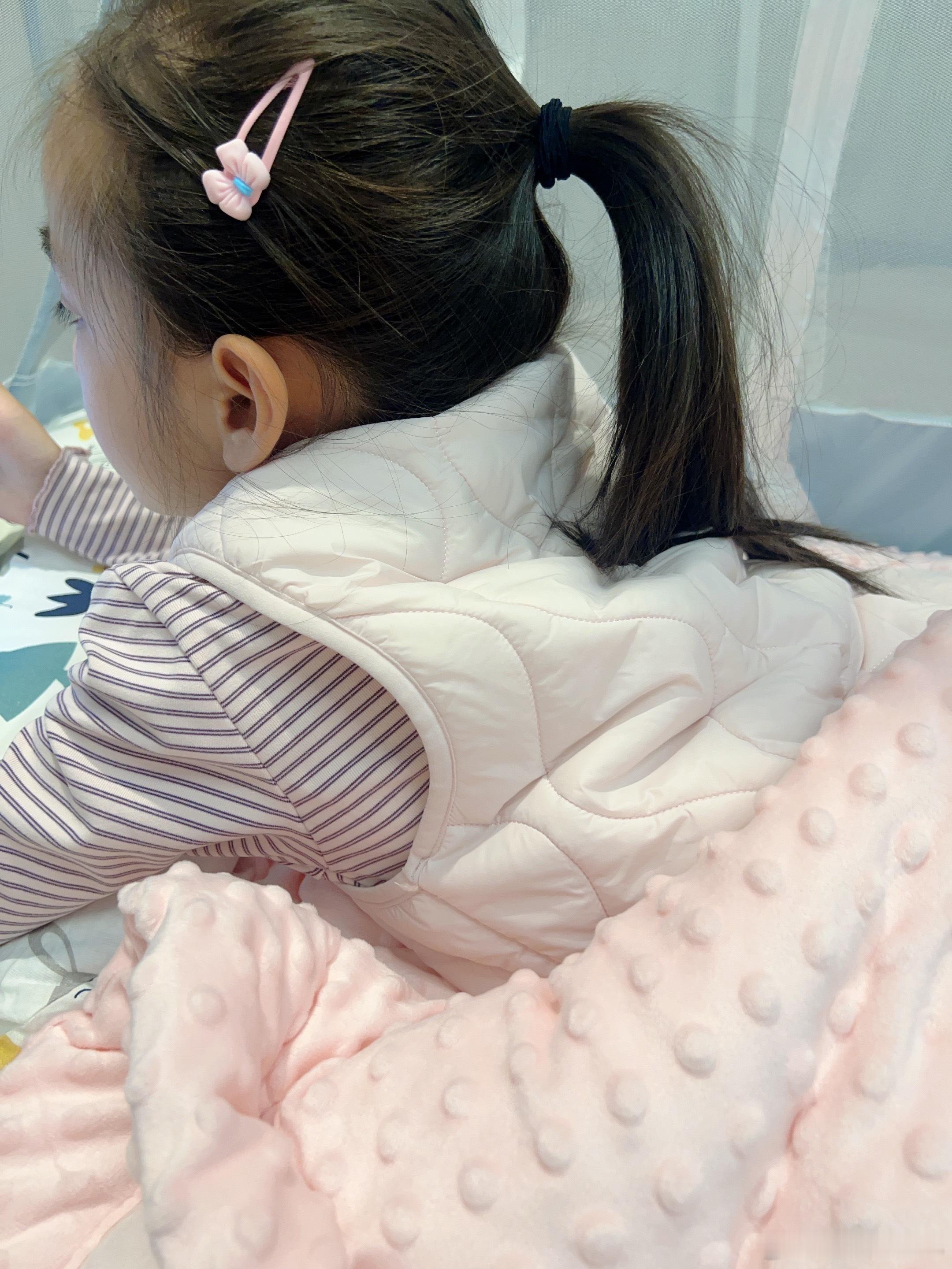 米米爱惨了她的新阿贝贝一天跟我说了八百遍，妈妈，这被子太舒服了每天积极洗澡赶紧回