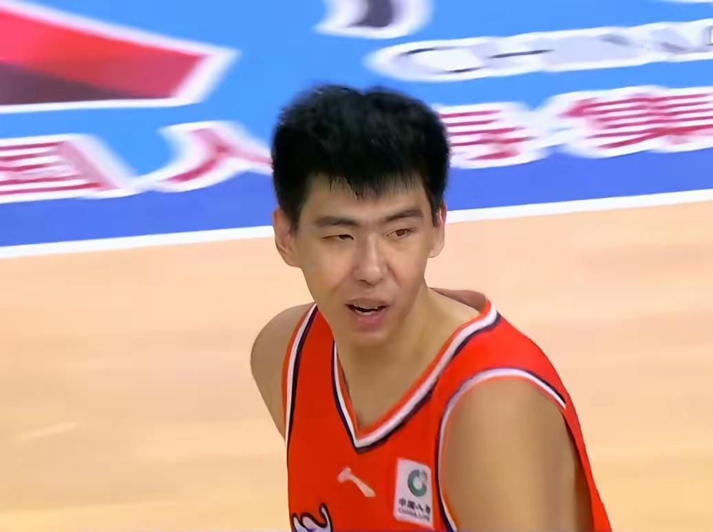 今年CBA进步最快奖颁发人落定了，获得者是广州队年轻的球员徐昕，实至名归啊。有天