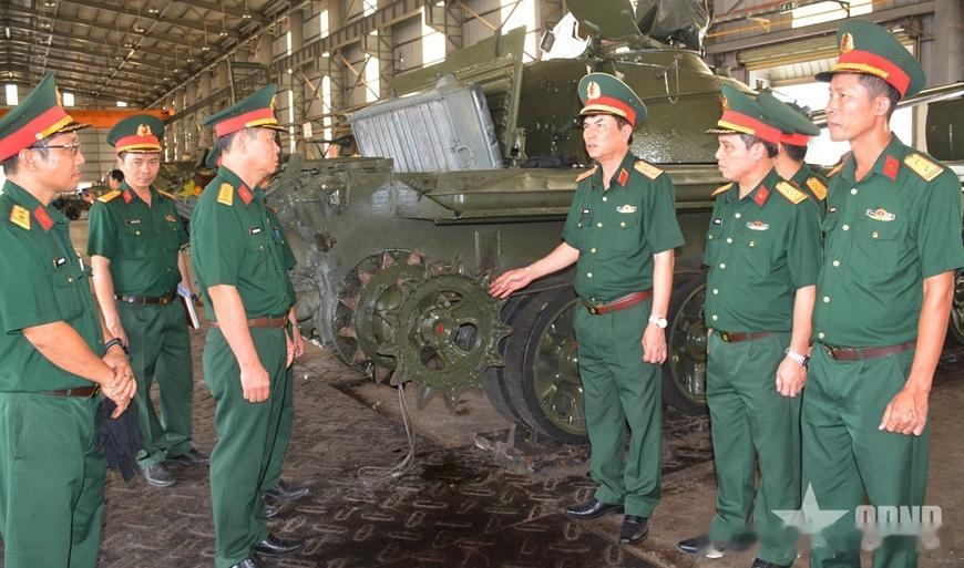 2025年8月越军后勤技术支援总局党委书记、政治委员Đỗ Văn Thiện杜文