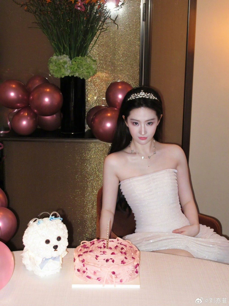 刘亦菲娇俏少女感刘亦菲茜茜公主大片刘亦菲娇俏少女感 ​​​