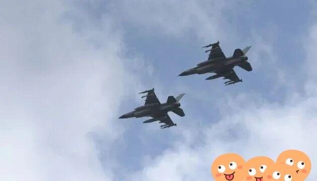 大多数俄军来袭巡航导弹都被F-16战机拦截

乌空军司令部发言人尤里·伊格纳特1