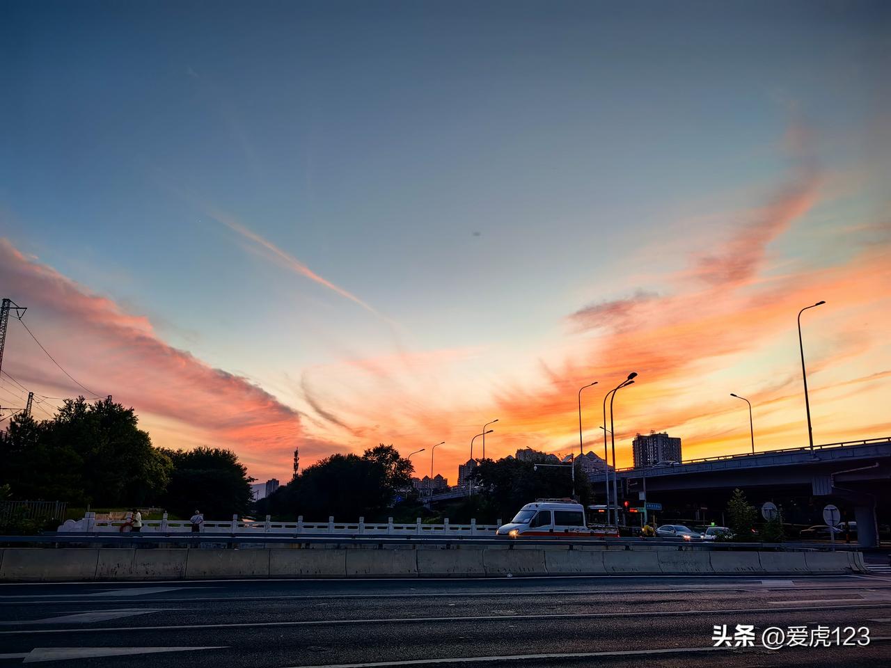 晚霞