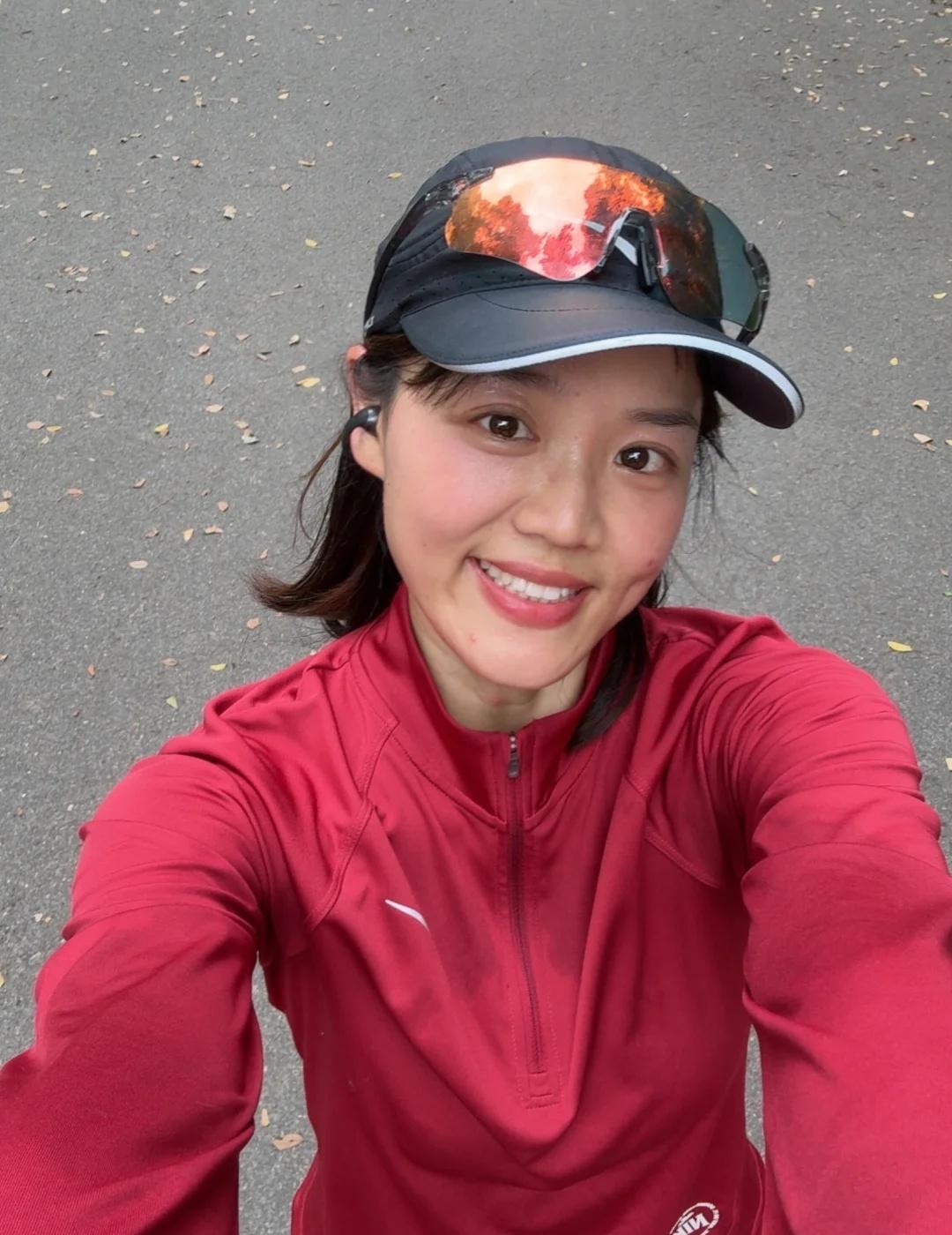 我不会比此刻更年轻了
离泗洪马拉松越来越近
我的心态竟然变得越来越好
我觉得自己