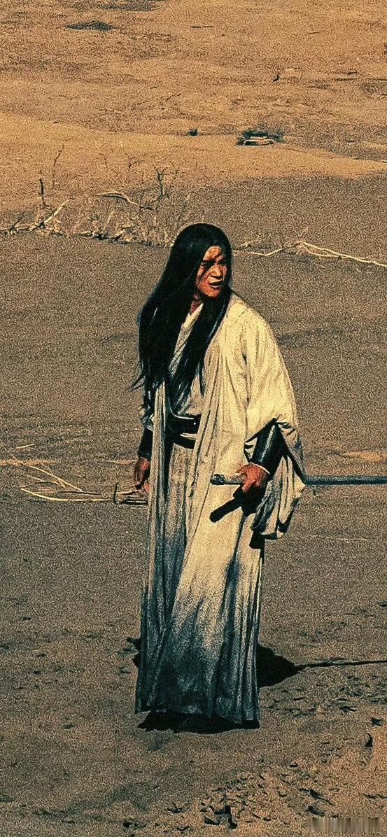 于适把横刀立马具象化了确实很厉害，于适完美演绎横刀立马，傲气又帅气，很有江湖味呀