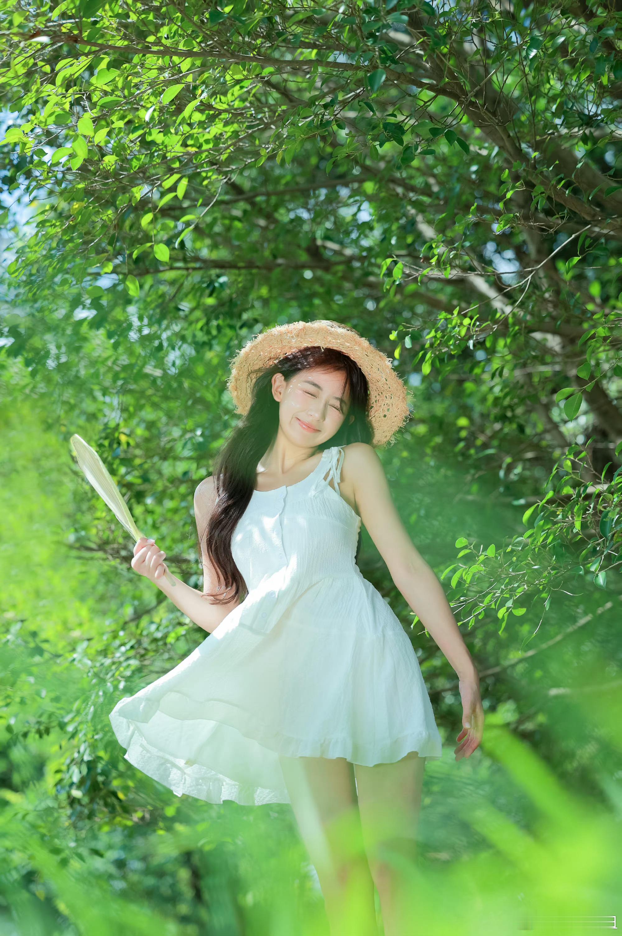 #重庆约拍[超话]##重庆约拍啦[超话]##重庆约片啦[超话]# 少女的裙摆盛满