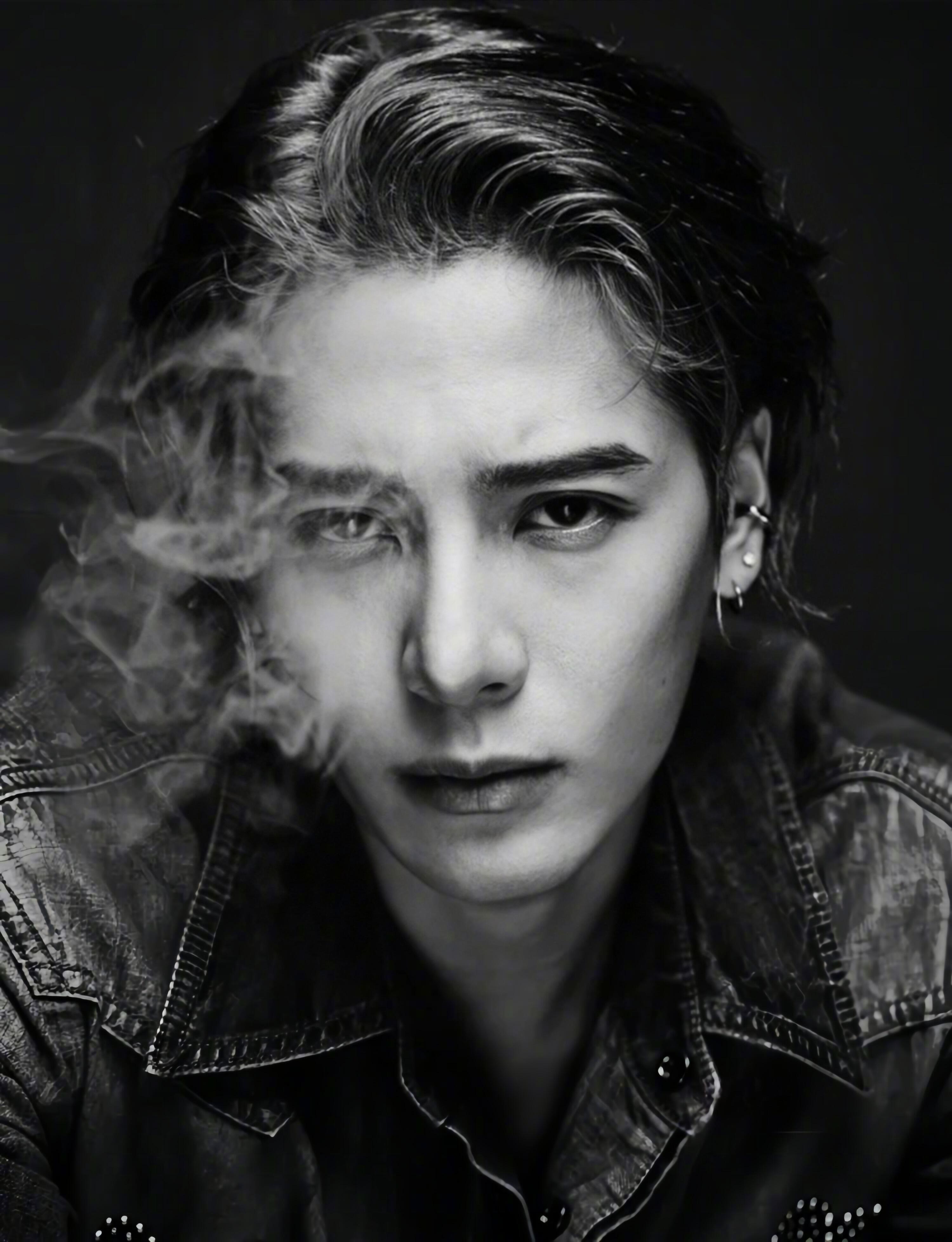 有一种男人的性感叫王嘉尔