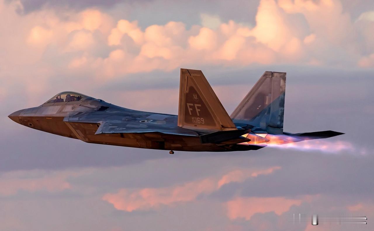 一边接活表演一边还要执行作战任务，看来美军的战机资源真不足了！原本要进行“超级碗