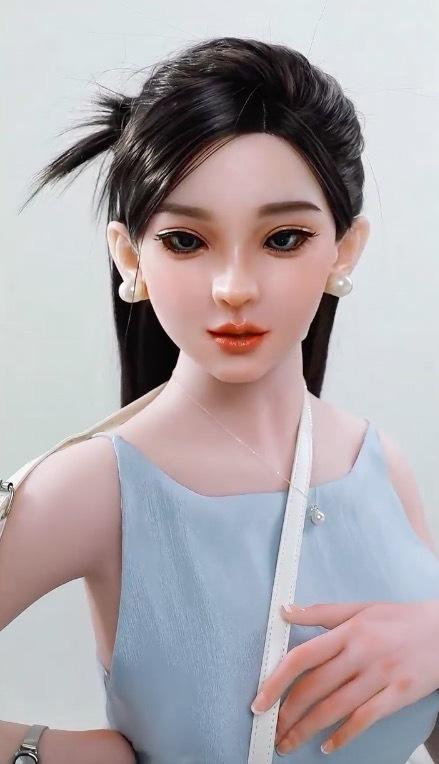“这以后谁还结婚？！”一款仿真伴侣机器人突然彻底走红，预定价一万五千八，全网关注