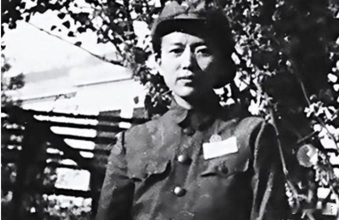 “她长得太清纯，让她走吧！”一个日本女指挥官，明明看穿了我方女特工，但不仅没抓她