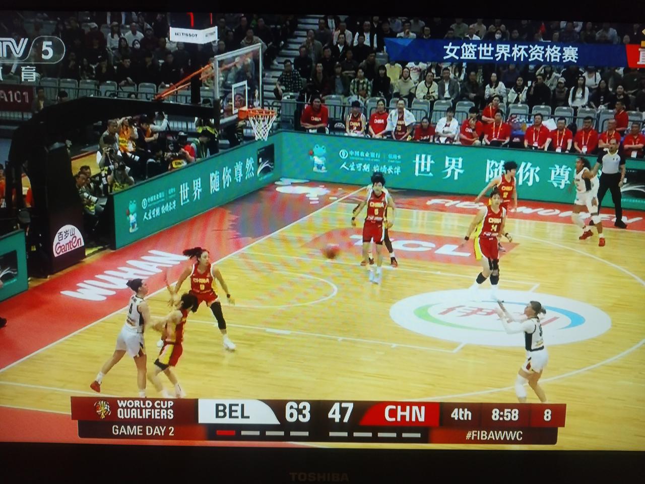 中国女篮昨晚的表现太差了，不说三分有多差，不说进攻有多拉胯，不说防守有多松懈，就