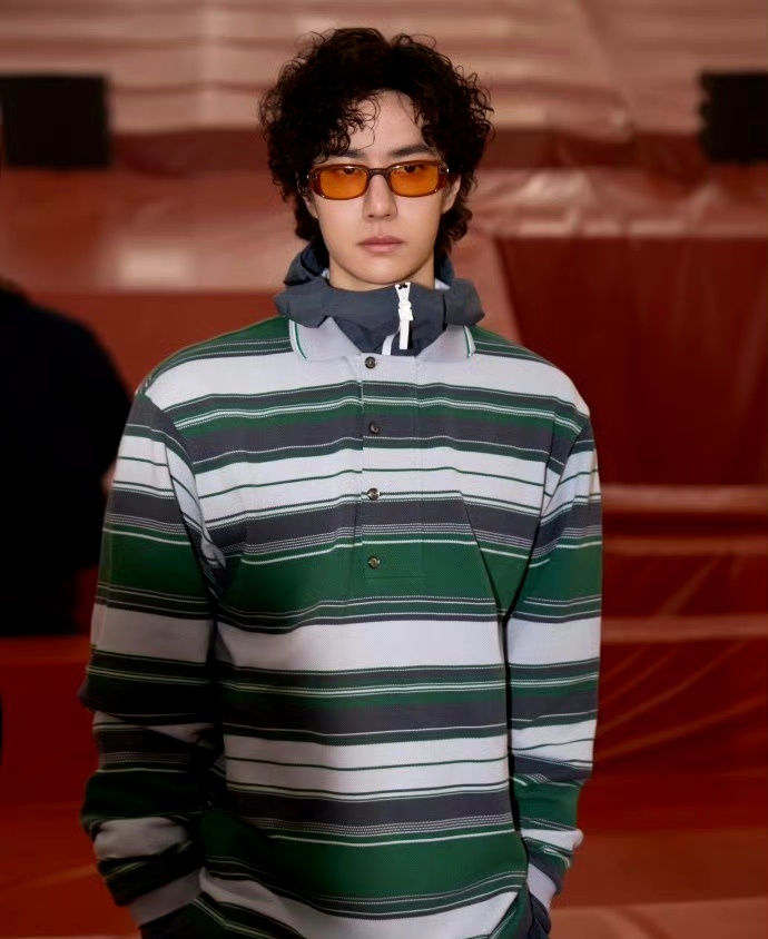 疑似王一博私生爆料绑定弃用手机号、消费清单与形象相悖，王一博私生爆料被实锤伪造，