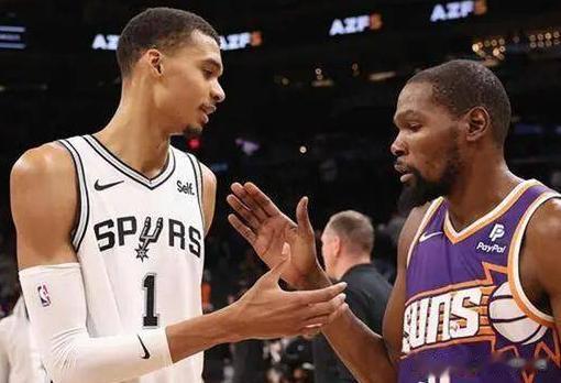 北京时间11月3日，NBA常规赛马刺132-121再次战胜太阳，迎来两连胜，状元