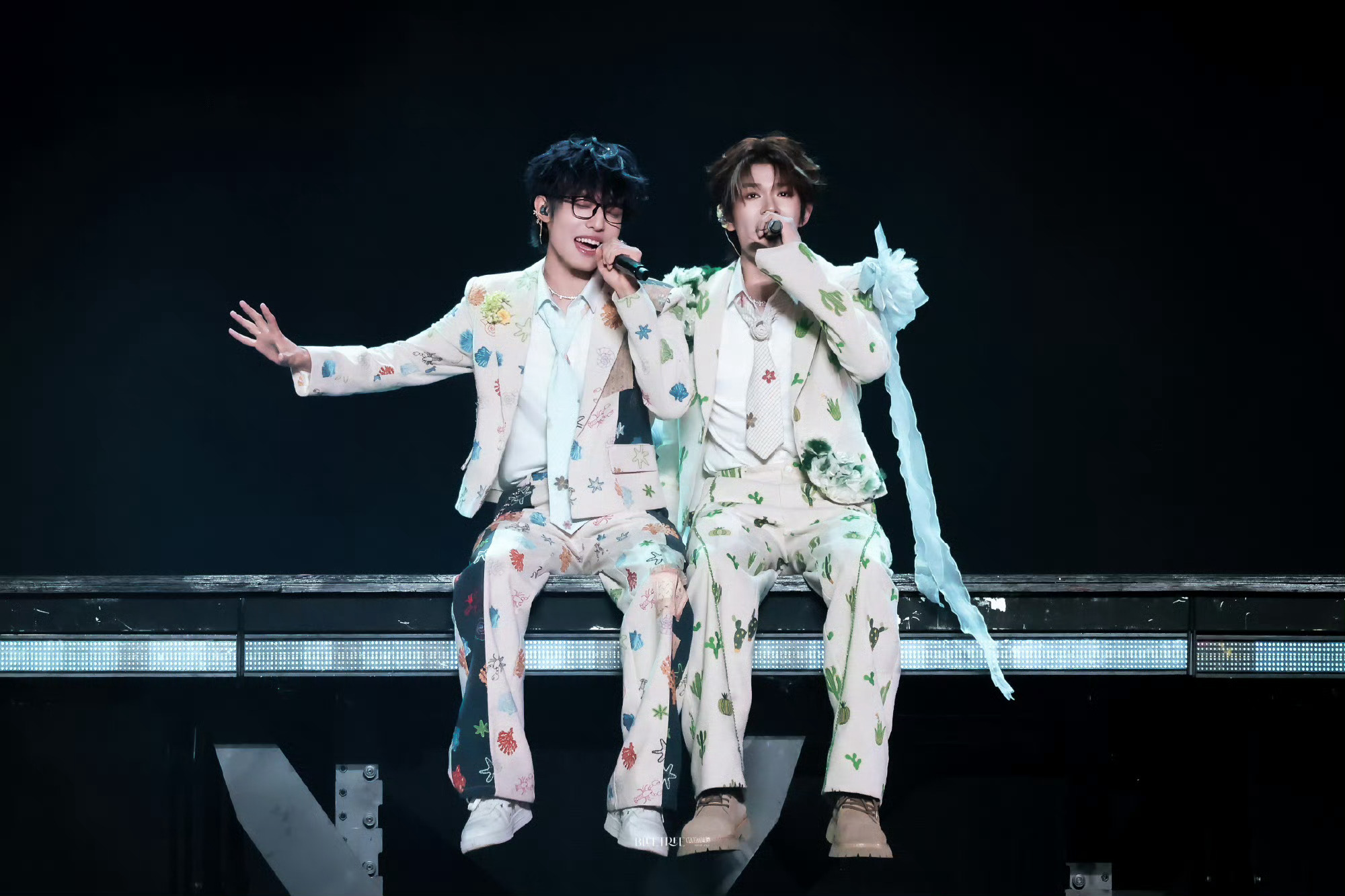 极禹 TOP唯一美帝 💗极禹 踔绝天籁双主唱 异乡人的彼此心疼不止是在他乡的水