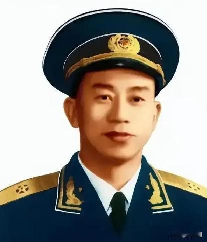 1943年春天，19岁的女译电员和一名男科长同去延安，但在路上，她发现这名男科长