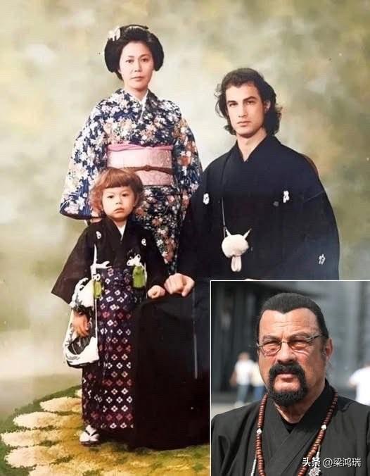 这张罕见的照片拍摄于 1979 年，展示了年轻时期的好莱坞动作明星史蒂芬·席格（