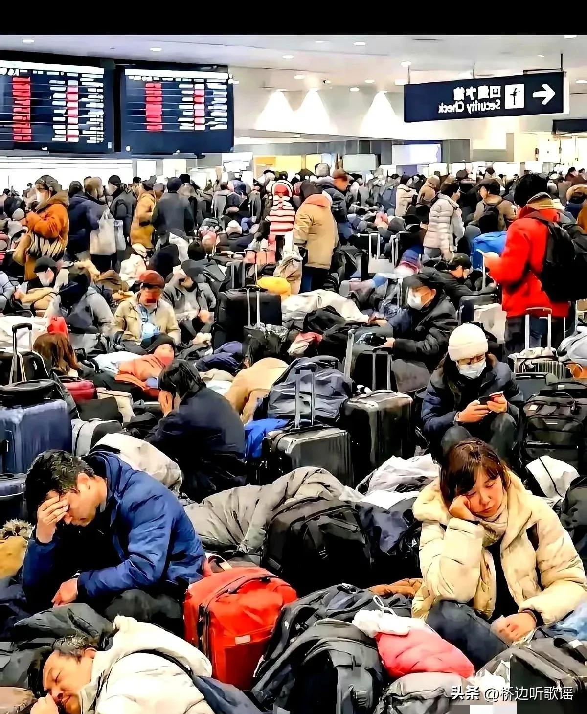 “派包机！必须派包机来接我们！”
 
听听这声嘶力竭的呐喊，来自刚刚还在北海道朋