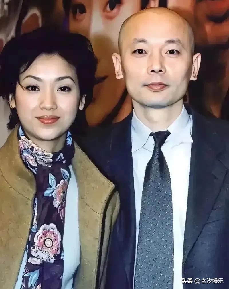 1995年拍戏赚了350万全交给妻子贺聪，没想到贺聪转身就在北京全款买了4套房，