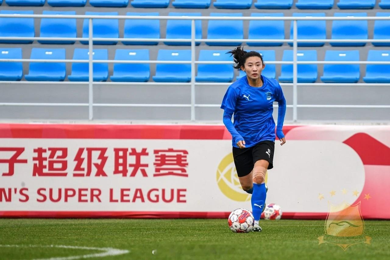2026赛季女超联赛第一轮武汉车谷江大女足vs长春大众卓越女足武汉车谷江大女足在