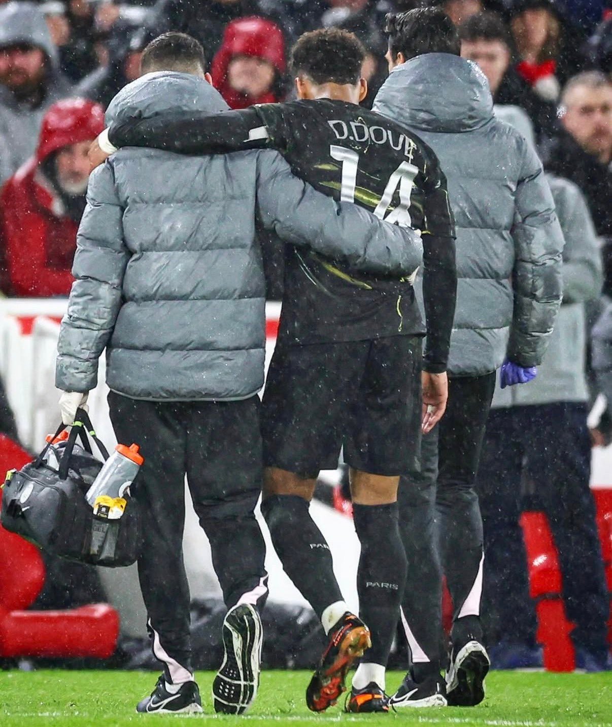 欧冠  🚨🚨 令人安心的好消息，献给 杜埃和 门德斯他们进行了检查，预计结果