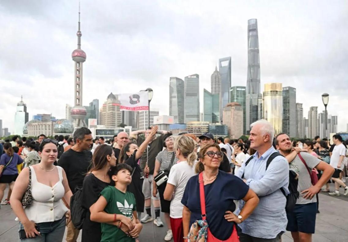 赖在机场不登机！30个德国人被中国“拿捏”了，理由太好哭！

这帮老外，是真不想