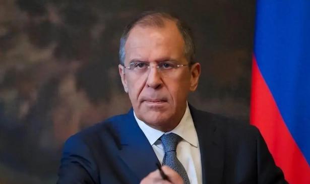 俄外长拉夫罗夫直接把欧亚安全圈的“瓜”都爆出来了，北约快不行了，欧洲正偷偷盘算搞