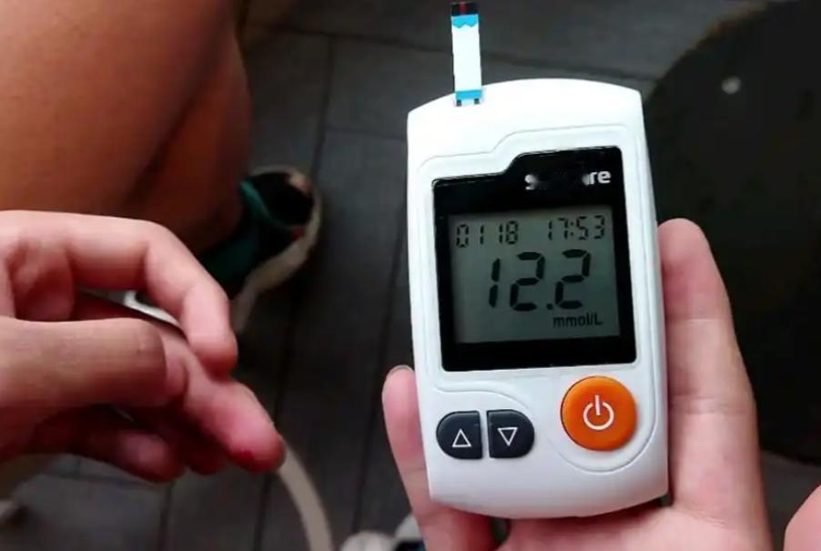 哈工大分析669名糖尿病患者，吃惊发现：患糖尿病的人，有4大恶习

糖尿病的可怕