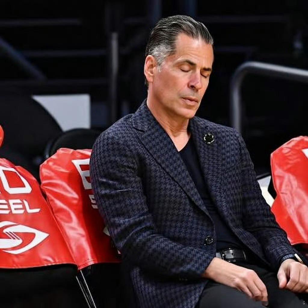 别熬夜等了，截止日前湖人会按兵不动，后续专注于买断市场