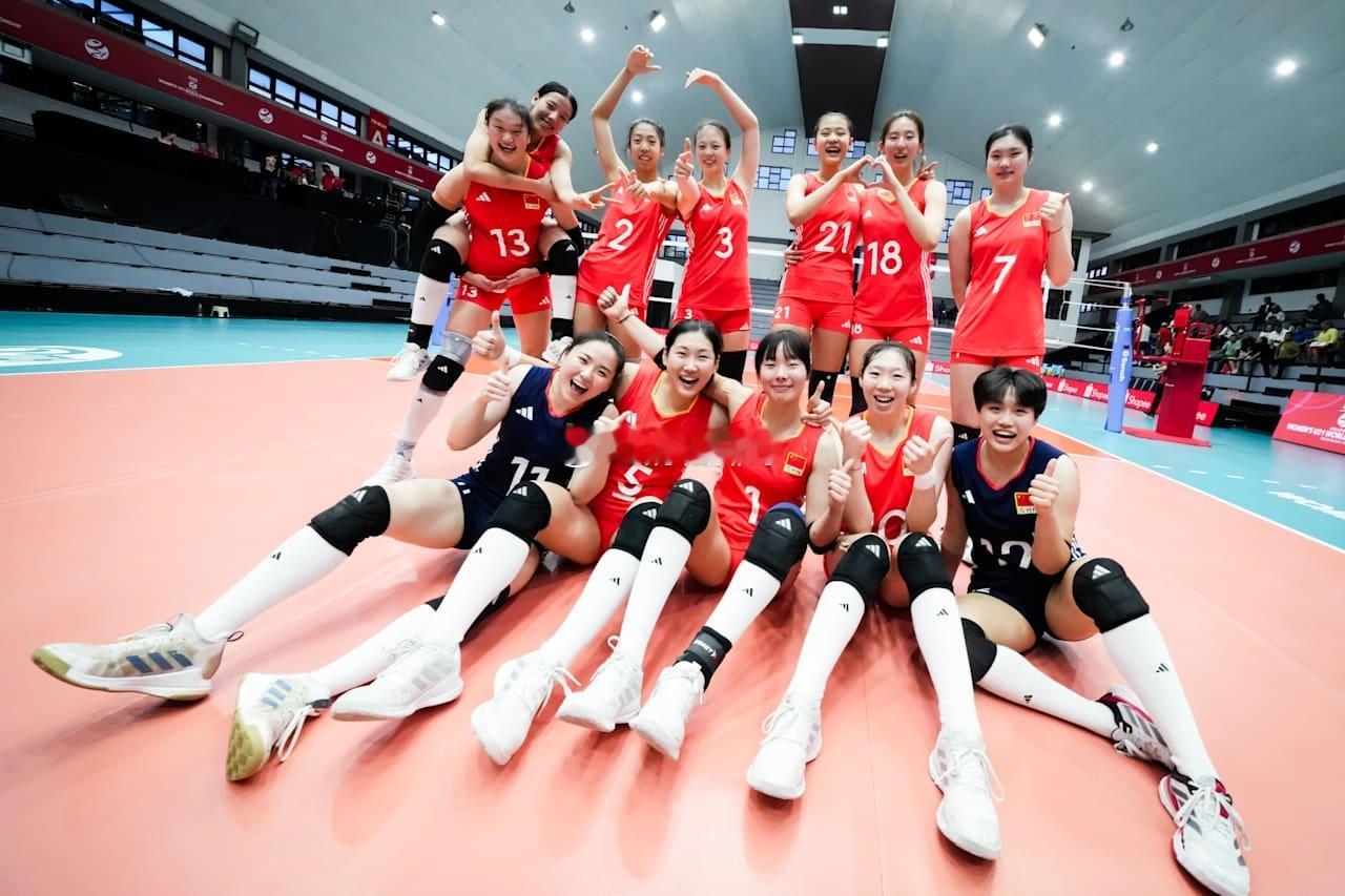 中国U21女排五连胜🇨🇳小组第一晋级16强1/8决赛对阵D组第四清松带你看排