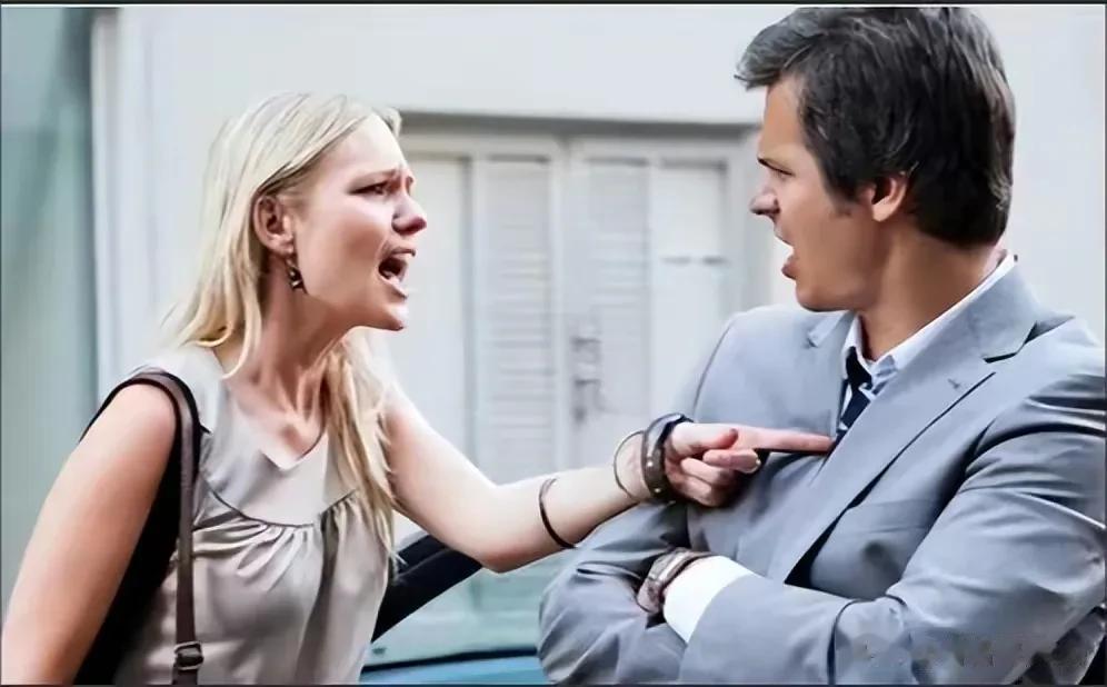 一夜情满足后，男方叫朋友“分享”，女方愤怒拒绝:买一送一！我们都很熟悉搭便车，通