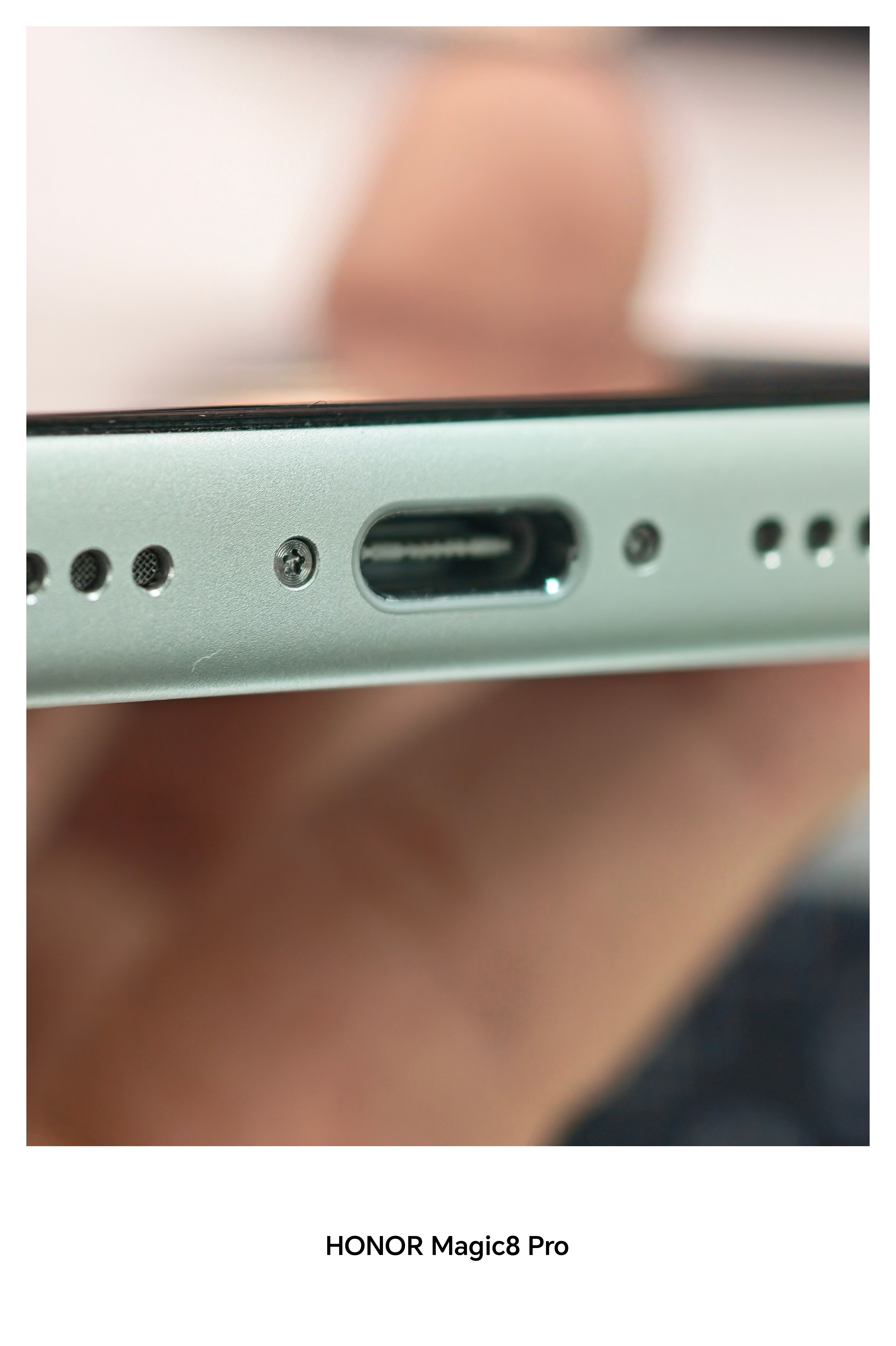 iPhone17Pro充电嘶嘶声刚买那会我也有电流声，我升级了系统就自动没了